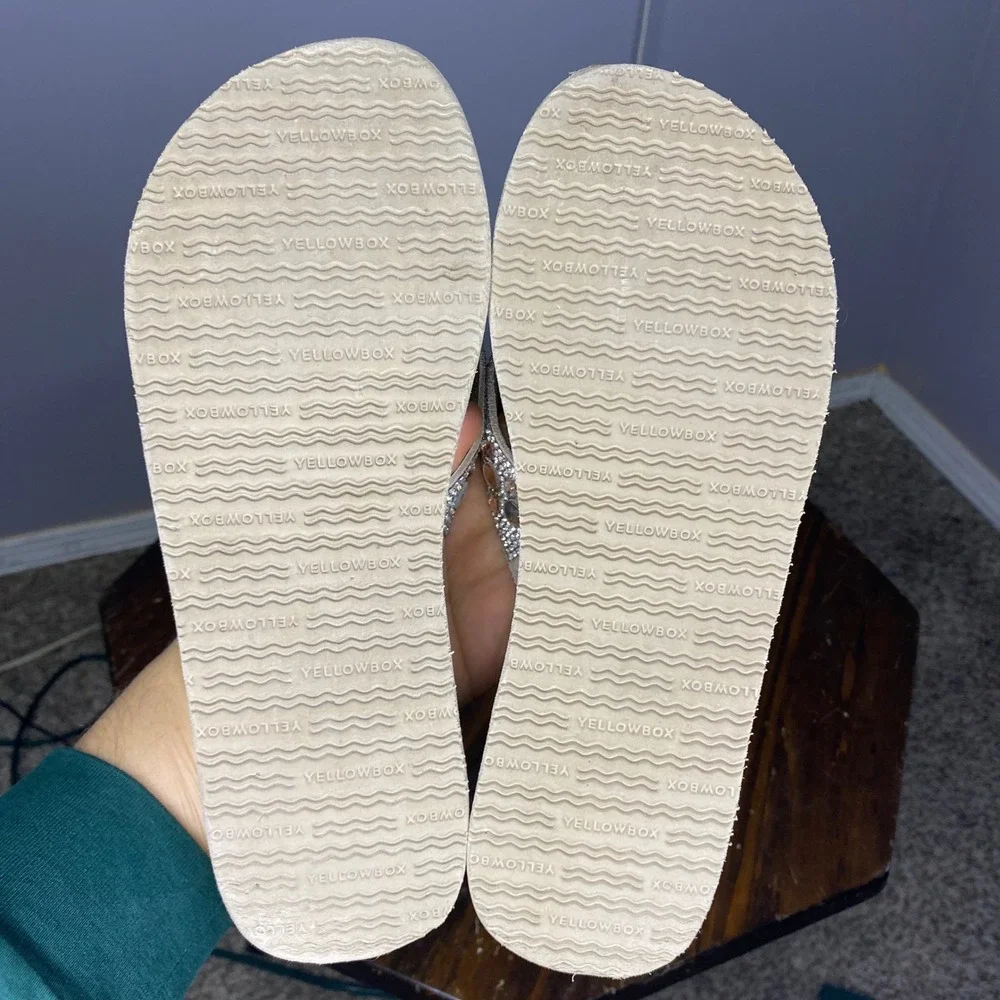 Yellow Box Tan Rhinestone Gem Embellished Wedge Platform Flip Flops Women Size 9 - Picture 11 of 12